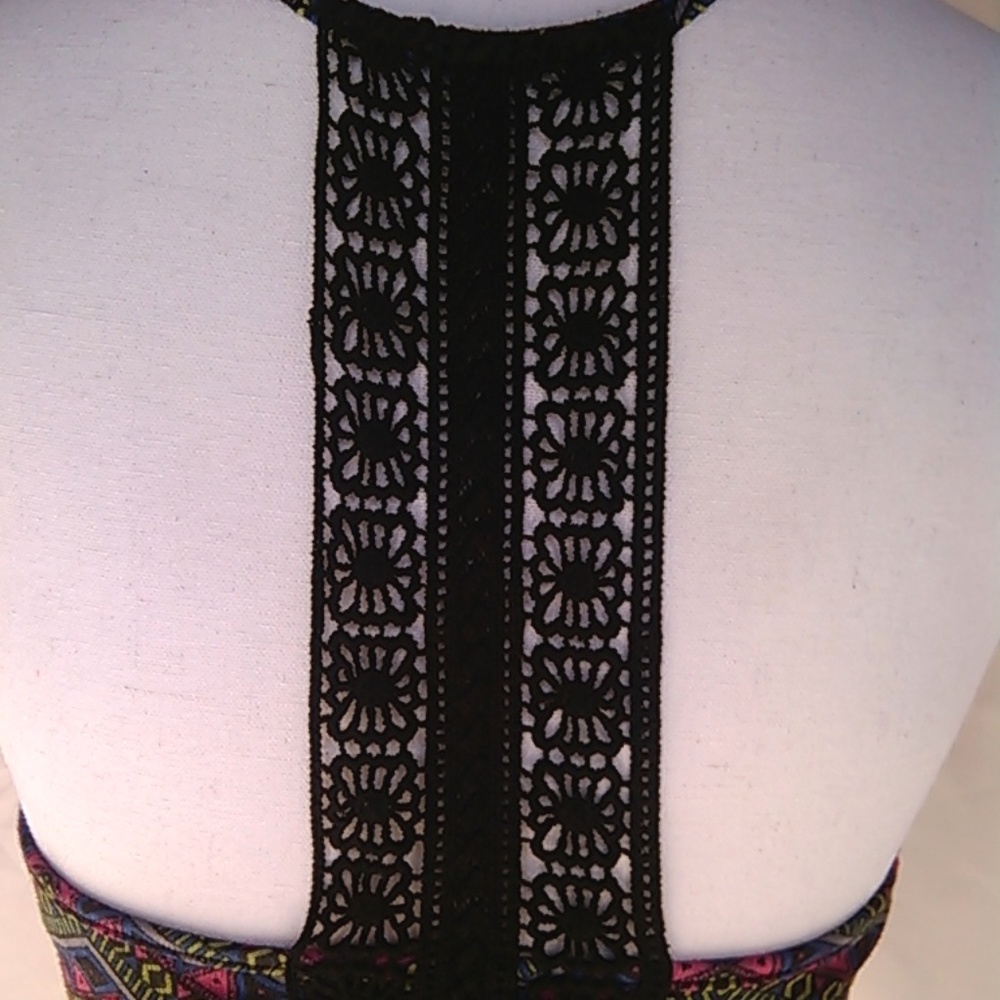 ❤️ No Boundaries .Crocheted Back Tribal Print Boho Tank 2/$15 - Picture 7 of 8
